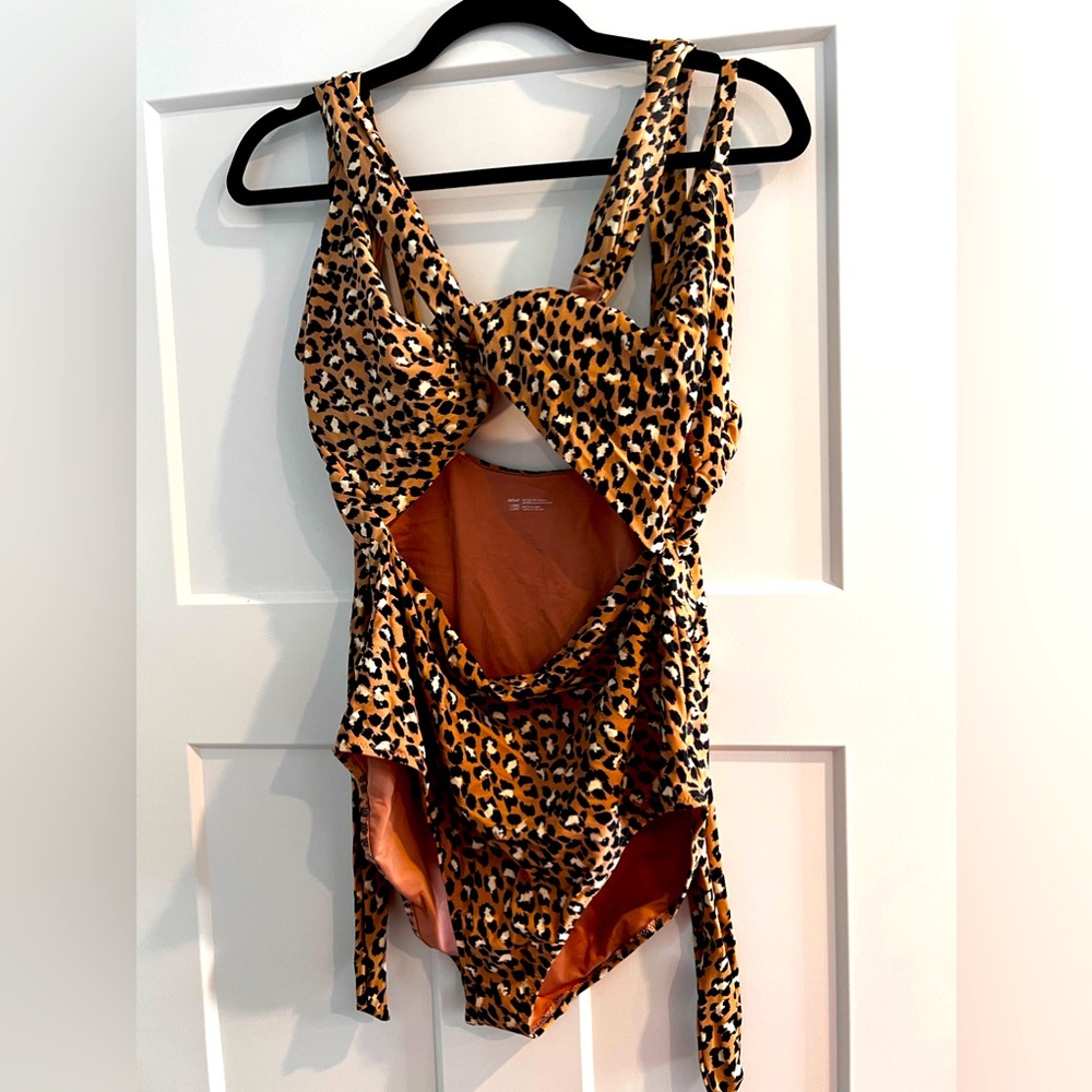 NWT! American Eagle swim suit